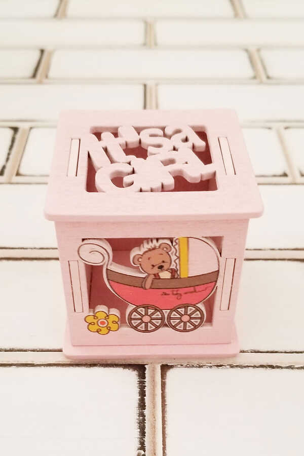 Kızımız Geldi Yazılı Ahşap Kutu Pembe Kız Bebek Mevlit Şekeri