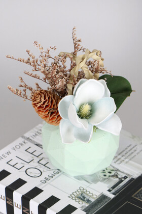 Yapay Çiçek Deposu - Beton Saksıda Yapay Masa Çiçeği Model 34