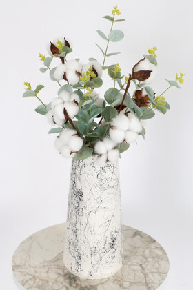 Yapay Çiçek Deposu - Mermer Desenli Beyaz Vazoda Okaliptus Bitkili Pamuk Dalı 45 cm