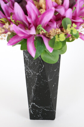 Mermer Desenli Prizmatik Siyah Vazoda Yapay Lilyum 34 cm (Tiara) - Thumbnail