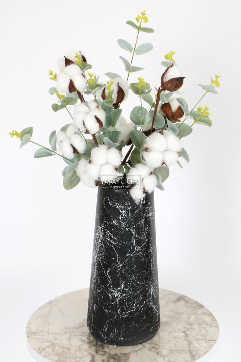 Mermer Desenli Siyah Vazoda Okaliptus Bitkili Pamuk Dalı 45 cm